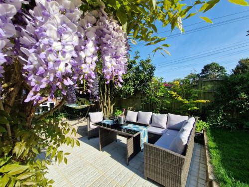 Wareham House | The Hideaway - Central Wareham, Roof terrace, Garden & Parking