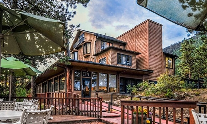 Estes Park Resort | The Historic Crags Lodge, Estes Park, Colorado- 1br (no resort fees)