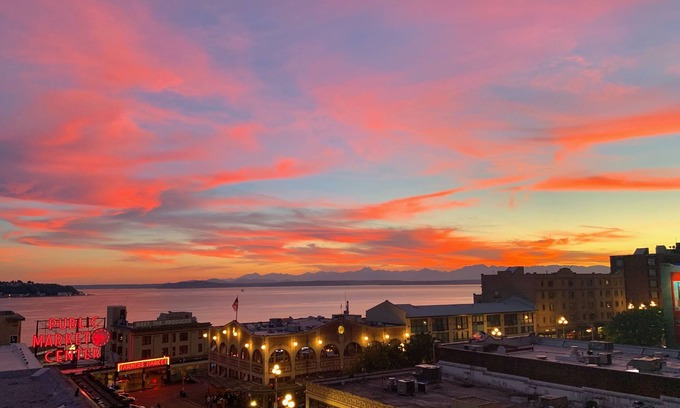 Downtown Seattle Condo | The Historic Pike Place Market