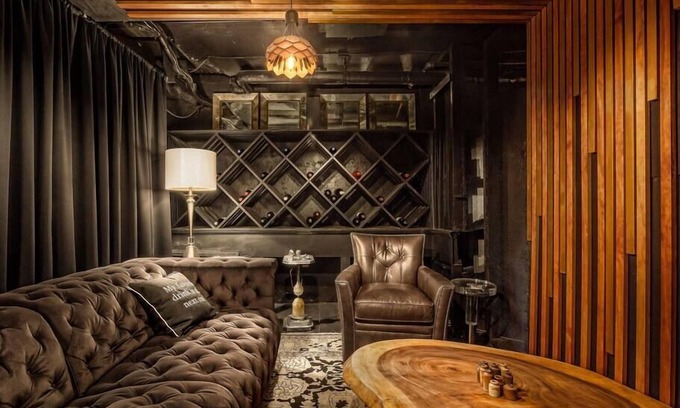 Franklin Park Villa | The Historic Werner House w/Gym, Spa & Speakeasy