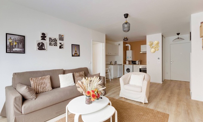 Bondy Apartment | The house of happiness