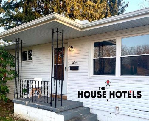 Cuyahoga Falls House | The House Hotels - Erie St. 2