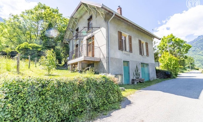Belledonne House | THE HOUSE OF ODILE AND GRATIEN