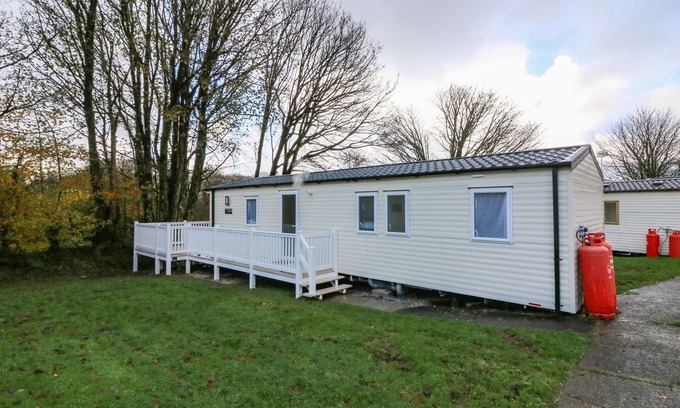 Bucks Cross Cottage | THE HUT (DEVON COUNTRY 5), family friendly in Bucks Cross, Bideford