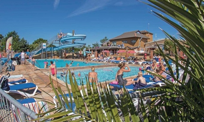 Dawlish Cabin | The Ivy Platinum is the ultimate mini lodge experience.