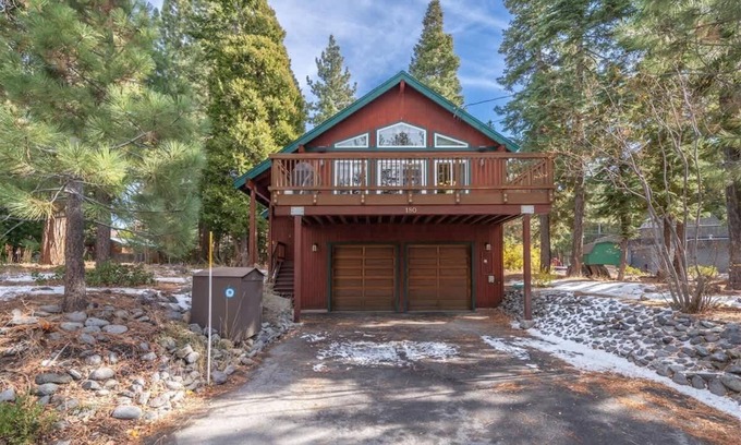 Lake Forest Cabin | The Jay Chalet