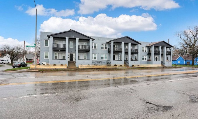 Indianapolis Apartment | The Kaya Top Suite-Dwntwn West 8