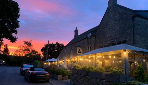 Quenington Hotel | The Keepers Arms