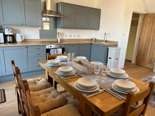 Hopton Apartment | The Kings View