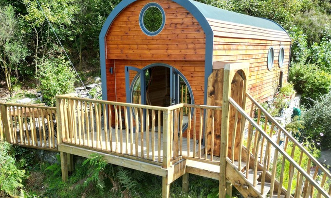 Pont-Rhyd-y-Groes Cottage | THE KITES NEST, pet friendly, with a garden in Pontrhydfendigaid