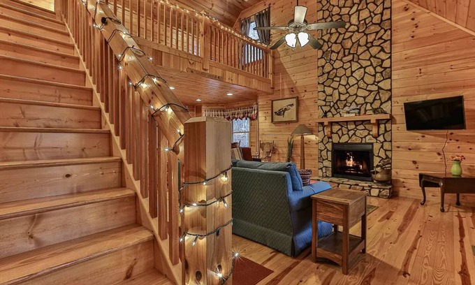 Ellijay Cabin | "The Knotty Pine" - Your perfect cabin getaway!