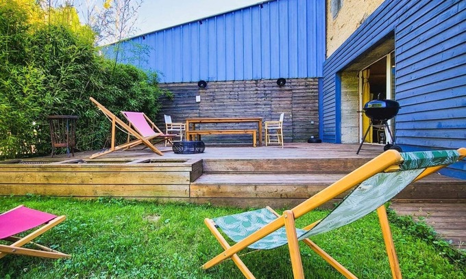 Favieres House | The lake barn