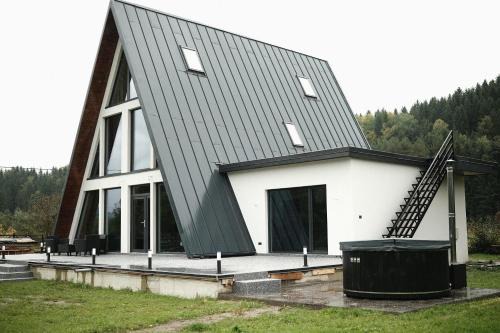 Ceahlau House | The Lake Chalet