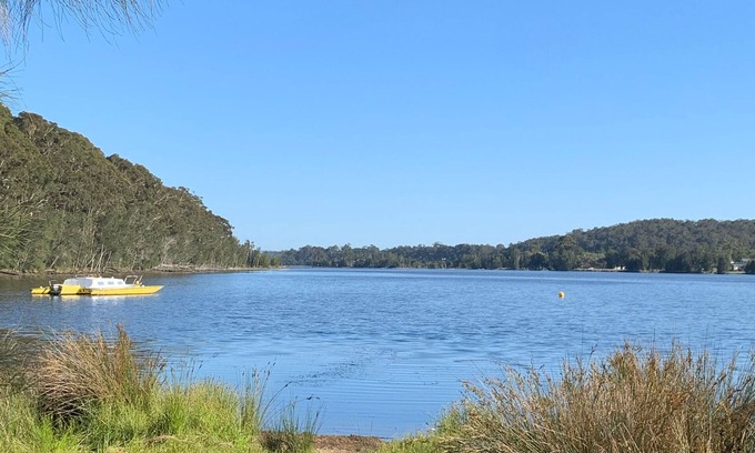 Burrill Lake House | The Lake Front Hideaway