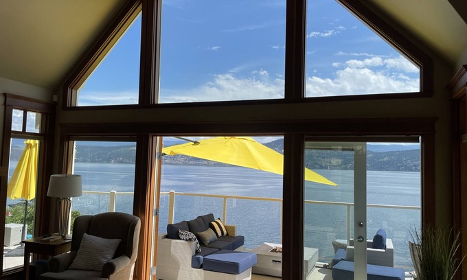 Central Okanagan House | The Lake House at Westside
