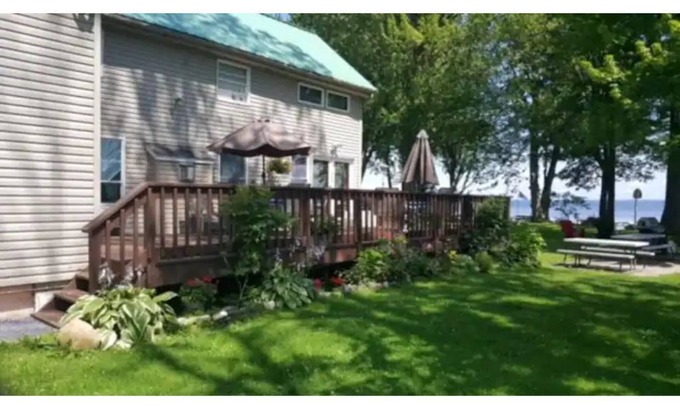 Bridgeport House | The Lake House. Perfect year-round getaway!
