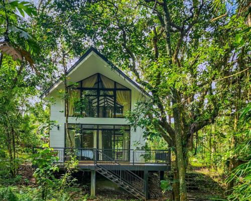 Cavinti Apartment | The Lake House