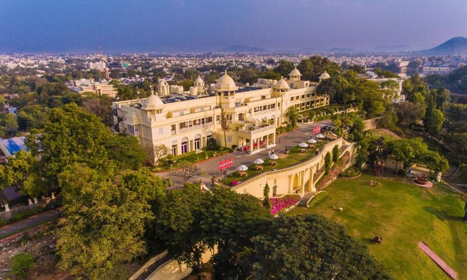 Udaipur Hotel | The Lalit Laxmi Vilas Palace