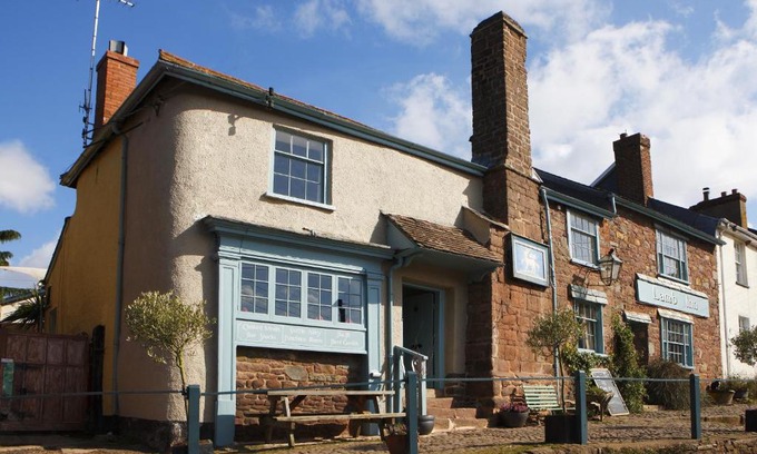 Sandford Hotel | The Lamb Inn