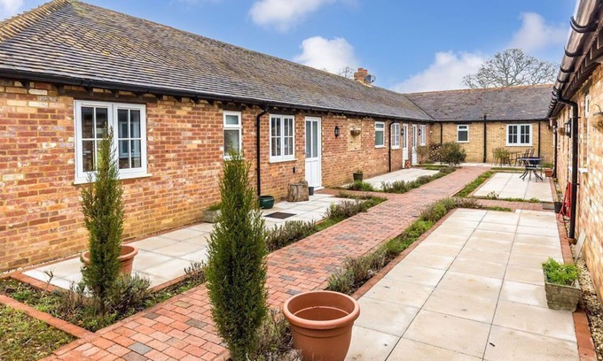 Wimborne Apartment | The Lambs' Pen - a house that sleeps 2 guests in 1 bedroom