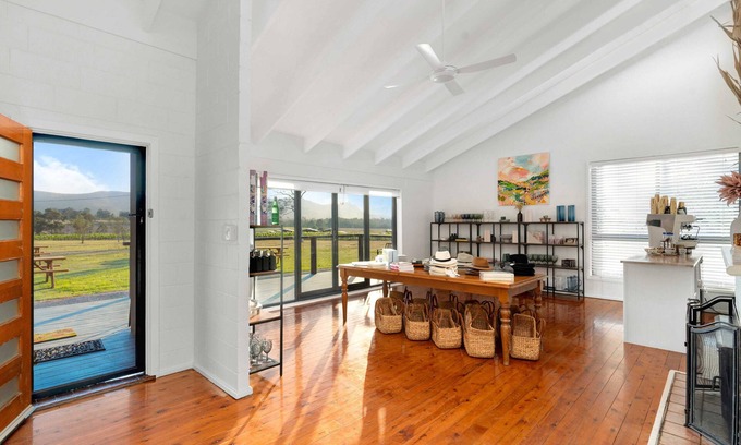Pokolbin Hotel | The Lane Retreat