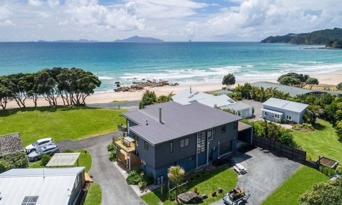 Langs Beach House | The Langs - Large, modern, sunny holiday with stunning views a stone's throw from Langs beach