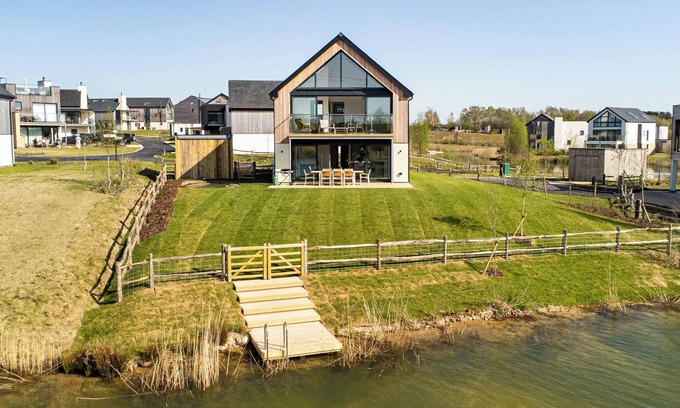Holworth House | The Lark Ascending (BR11), Silverlake, Dorset