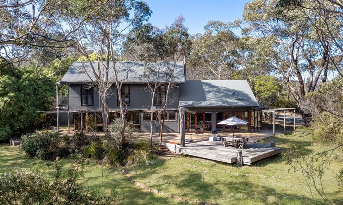 Katoomba House | The Last Straw in Katoomba