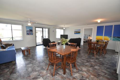 Kingscote House | The Lazaret