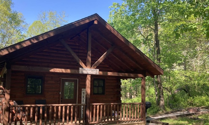 Logan Cabin | The Lazy Bear at Lake Logan Hilltop