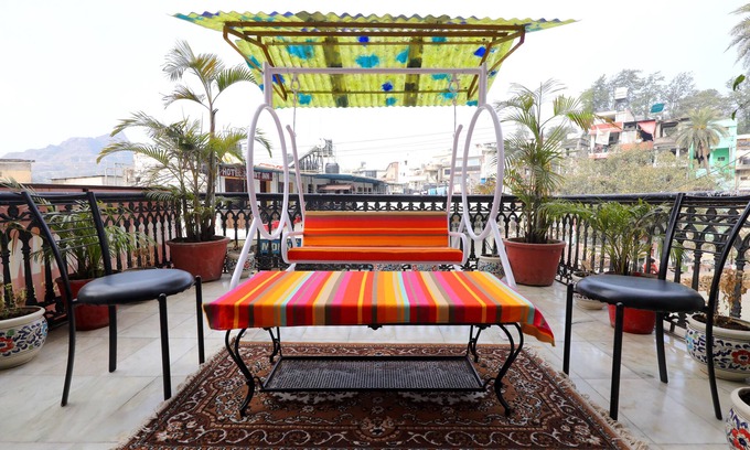 Mount Abu Hotel | The Leef Inn