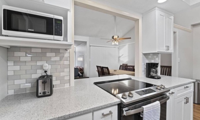 Lenexa House | The Legendary Lenexa