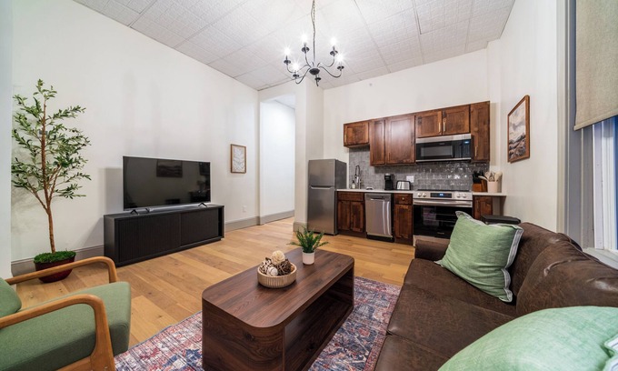 Sedalia Apartment | The Library - Luxury 2-Bedroom Apartment in Downtown Sedalia