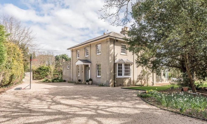Saxmundham House | The Limes, Benhall