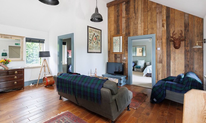 Nettlestone Cottage | The Little Dairy Park Farm