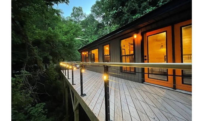 Smithville Cabin | The Little Lake House at Center Hill Lake.
