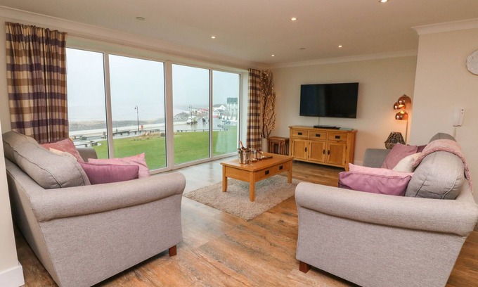 Westleigh Cottage | THE LOBSTER POT, family friendly in Westward Ho!