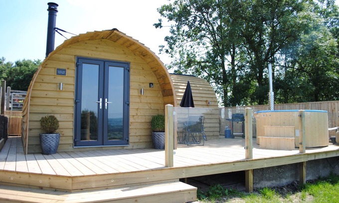 Leek Cabin | The Lodge at Brambles Farm - Sleeps 4, Hot Tub