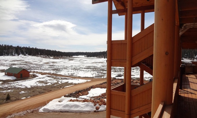 Meadow View Heights Apartment | The Lodge at Duck Creek