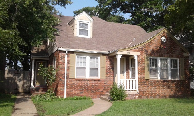 Wichita House | The Lodge: Five blocks from Old Town and close to Intrust Arena