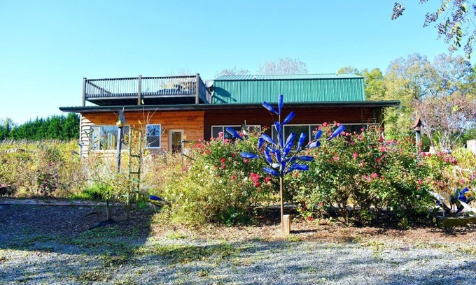 Mill Spring Cabin | The Loft at Parker-Binns Vineyard