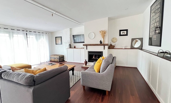 Annandale Condo | THE LOFT of ANNANDALEnFunky oversized warehouse apartment in the village heart