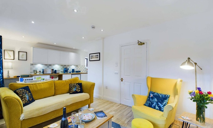 Penrith Cottage | The Loft, Penrith - a cottage that sleeps 3 guests in 2 bedrooms