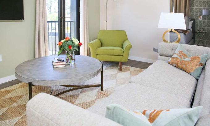 Paso Robles Hotel | The Lofts at Paso Market Walk - The Agave Room