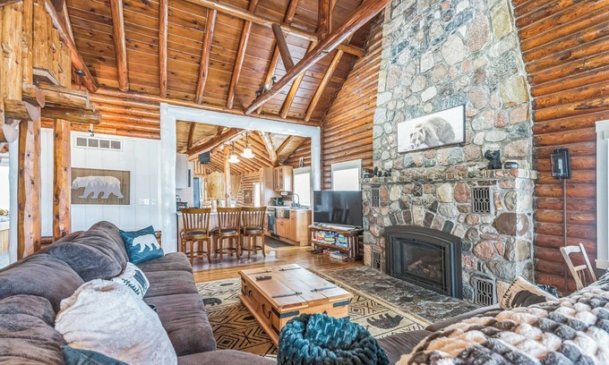 Gladwin Cabin | The Log Weekend (Gladwin, MI): Waterfront, An Authentic Log Cabin Experience!