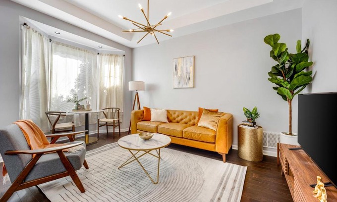 Avondale House | The Logandale: HUGE Mid-Century Home, sleeps 15