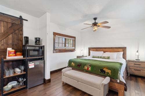 Grand Lake House | The Loose Moose Cabin #9 At Downtown Grand Lake