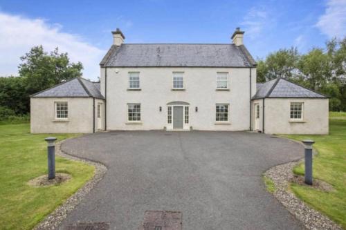Enniskillen House | The Lough Erne House at Golf Village Lough Erne Resort