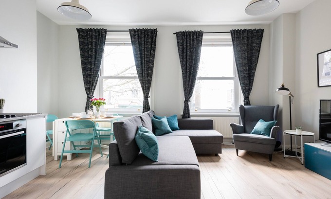 Camberwell Apartment | The Love Walk 1 bedroom Apartment