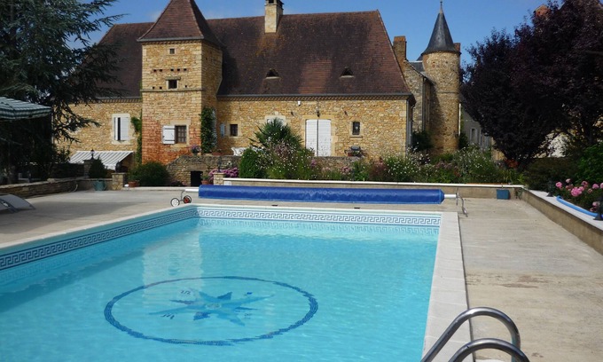 Saint-Martial-de-Nabirat Apartment | The Magnolia Studio 2 persons in beautiful villa perigordian